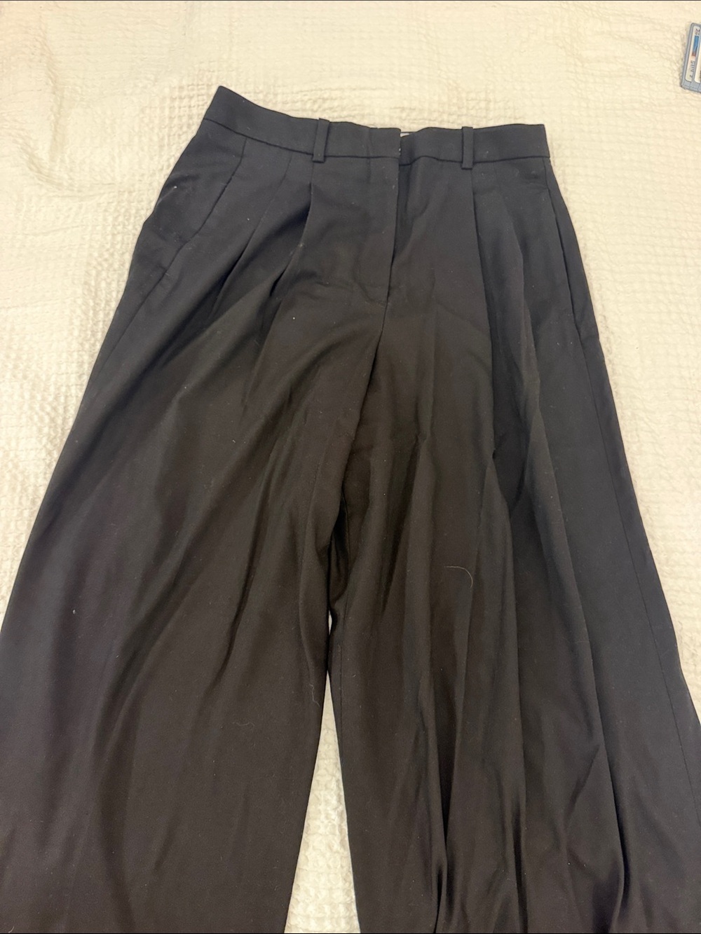 Zara Black High-Waist Wide-Leg Trousers with Pleats